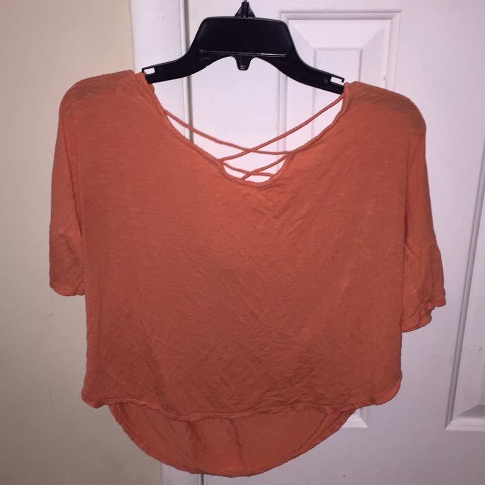 Cross front tee